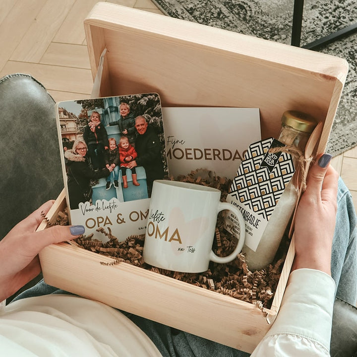 Memorybox samen is alles leuker voor oma cadeaubox inhoud moederdag cadeautip